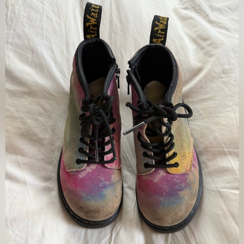 Doc Marten Airwair Size 9 kids - Picture 3 of 5